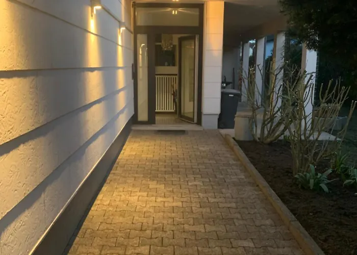 Daire With Friends 2 Trier